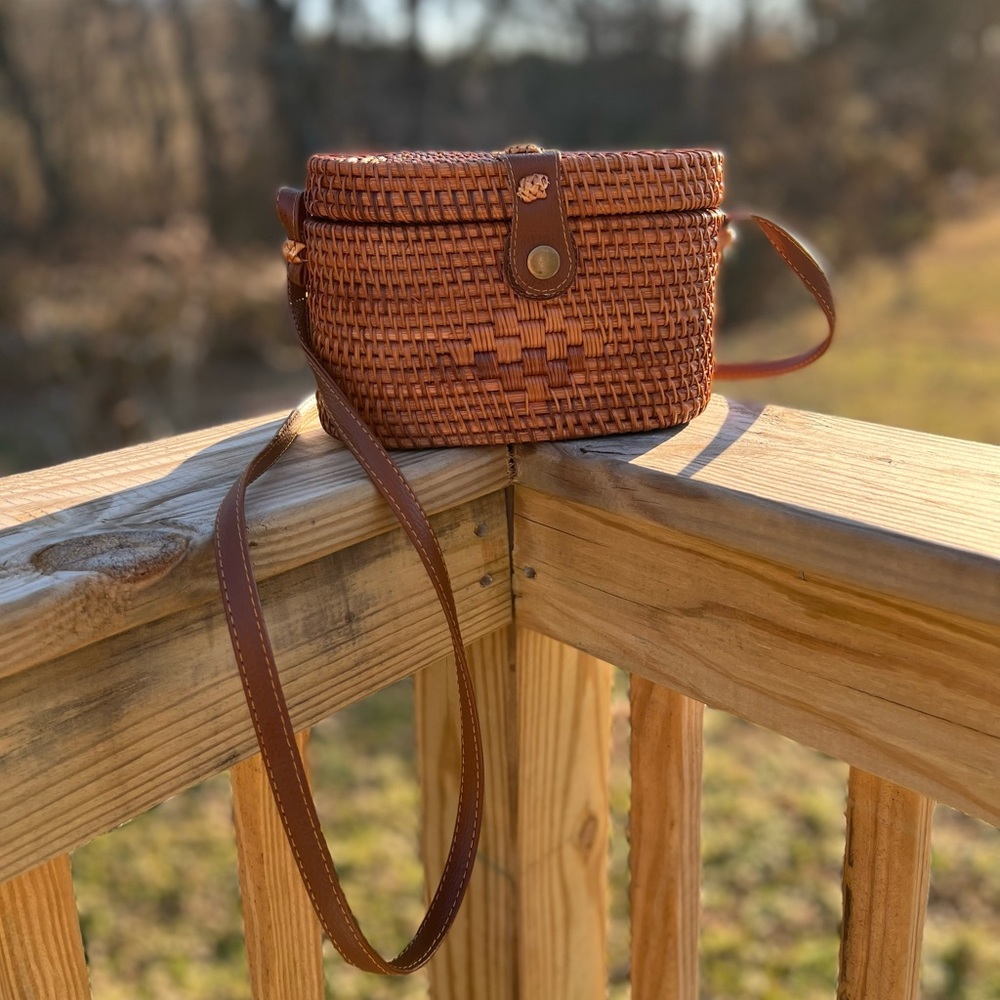 Rattan purse